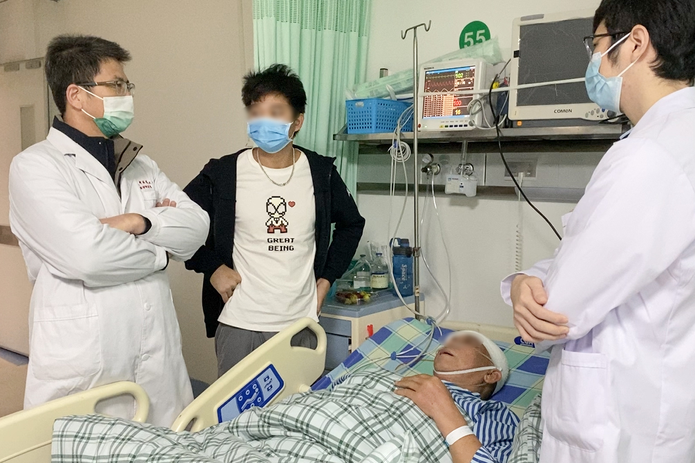 病例分享|76歲腦(nǎo)膜瘤病友(yǒu)突發腦(nǎo)出血,命懸一線,連夜開(kāi)展手術(shù)轉危為(wèi)安 病例分享|76歲腦(nǎo)膜瘤病友(yǒu)突發腦(nǎo)出血,命懸一線,連夜開(kāi)展手術(shù)轉危為(wèi)安